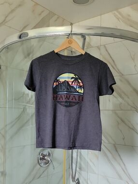 Boutique 9 Kids Hawaii Graphic Tee - Charcoal with Yellow & Orange Accents